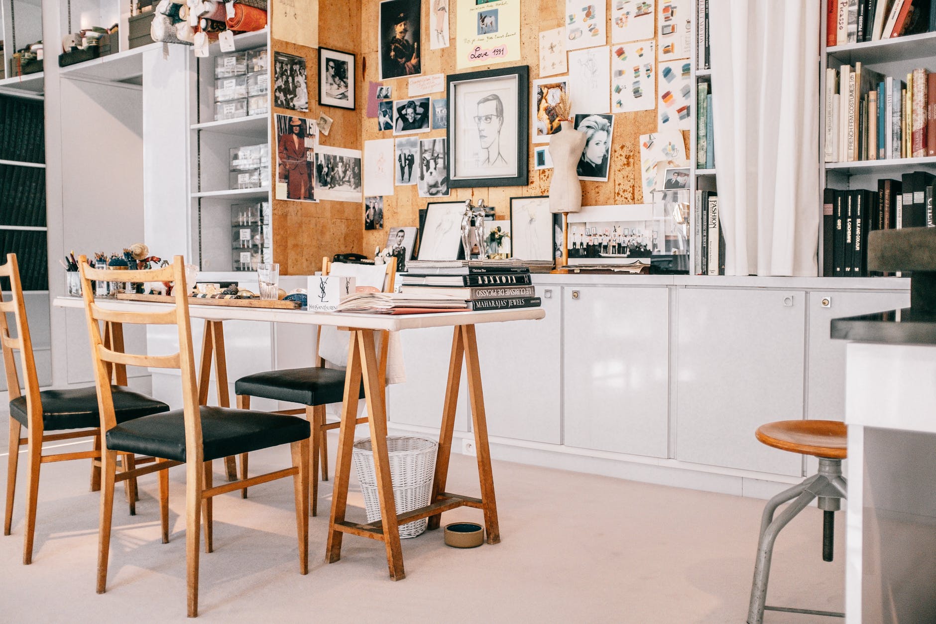 Büro, Schreibtisch